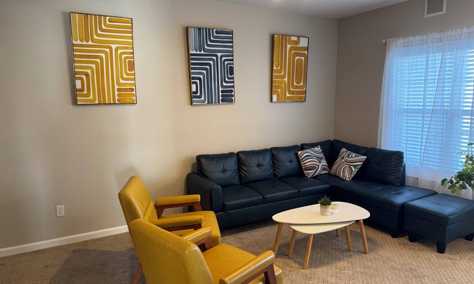 Lewes Apartment | 2 bedroom - pool and parking in central Lewes