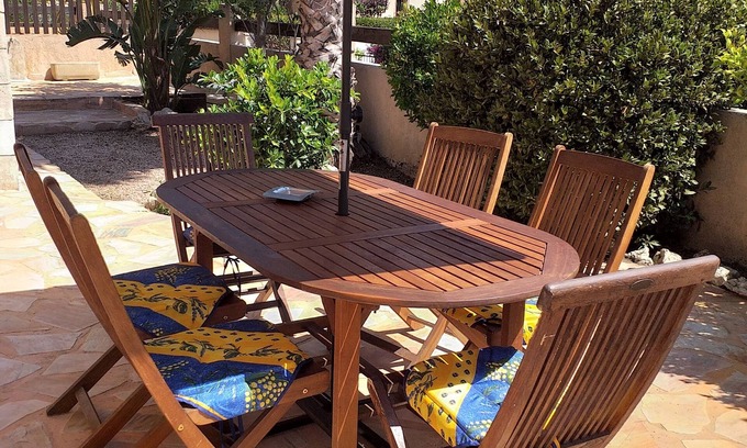 Sausset-les-Pins House | 2 Bedroom Private vacation home in Sausset-les-Pins