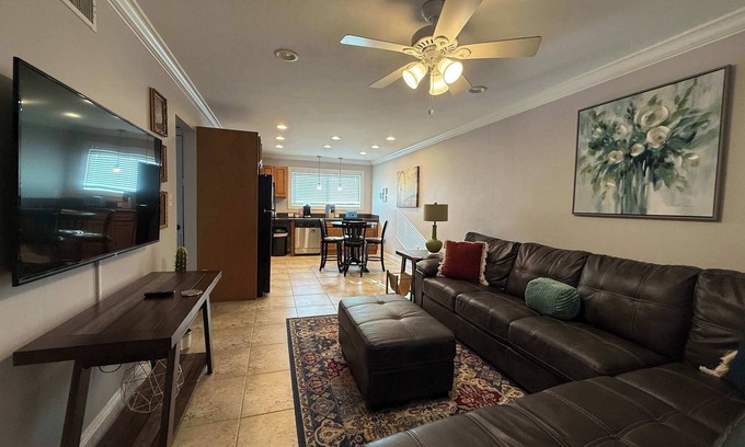 Highlands - Perkins Apartment | 2 bedroom private apt & laundry