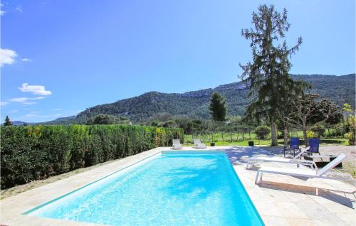 Gemenos Apartment | 2 Bedroom Stunning Apartment In Gemenos