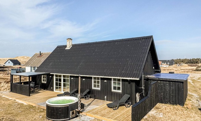 Vrist Strand House | 2 bedroom stunning home in Harboøre