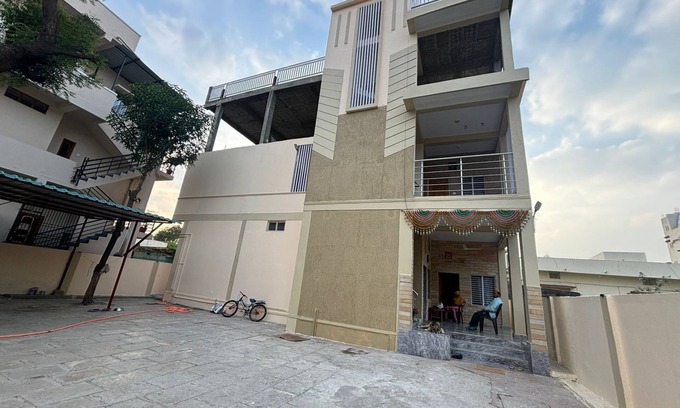Kalaburagi House | 2-bedroom townhome in delightful Kalaburagi with WiFi, AC
