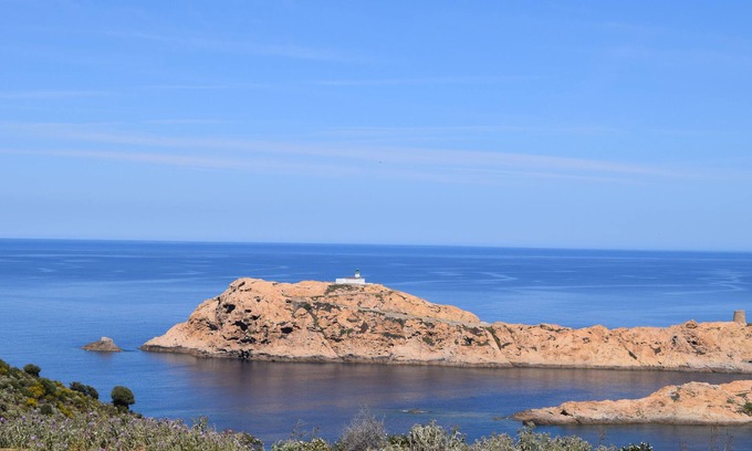 L'Ile-Rousse Apartment | 2 bedroom villa ground floor with sea and mountain views