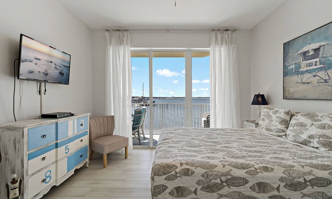 St. Petersburg - Clearwater Condo | 2 Bedroom Waterfront Condo in St Pete with Spectacular Views from Private Deck