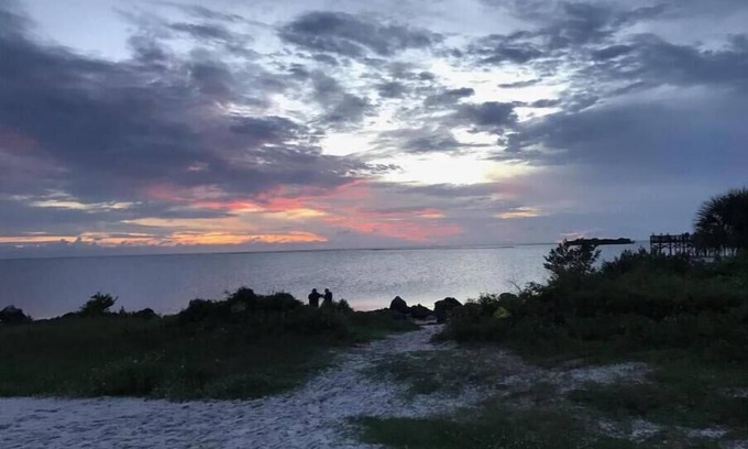 Butler Beach Condo | 2 bedrooms 1 bath first floor condo on Anastasia Island. Minutes from beach.