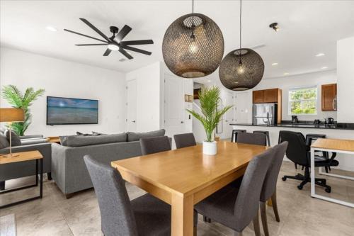 Bay Lake House | 2 Bedrooms 25 Bathrooms Regal Oaks 2634 Cl