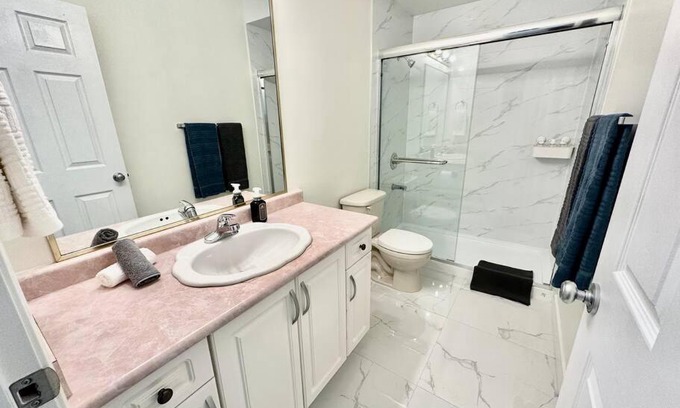 Vancouver South Apartment | 2 Bedrooms basement Suite Vancouver/self check in