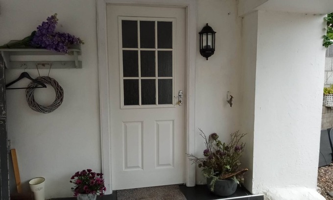 Lundin Links House | 2 bedrooms/sleeps 4/free wifi/parking/outdoor area