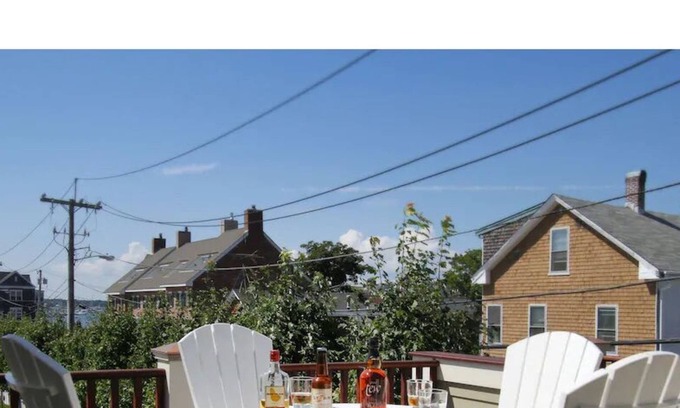 Yachting Village Condo | 2 Bedrooms w/Loft, Deck and Fireplace on Thames St