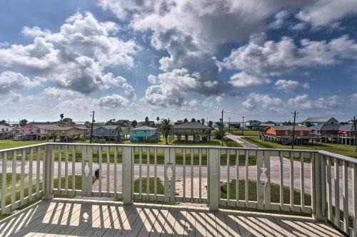 Surfside Beach House | 2 Blocks to Gulf Surfside Beach Family Home!