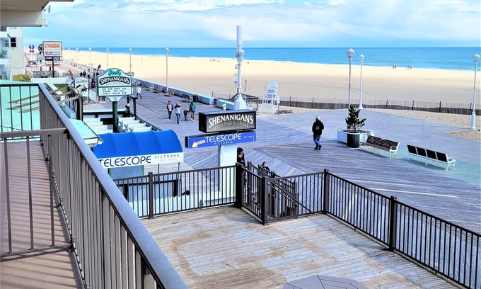 Ocean City Condo | 2 br 2 bath, ocean and boardwalk front at 3rd St/large balcony