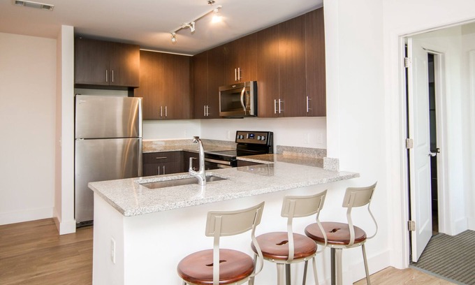 Oxford Condo | 2 BR Condo between Oxford Square and University of MS