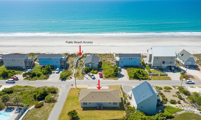 Emerald Isle House | 2 BR steps from beach access, dog-friendly NO FEE!