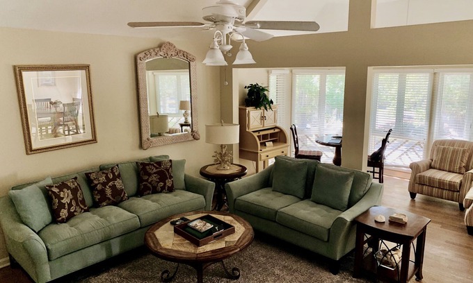 Kiawah Island Condo | 2 BR Turtle Cove Villa - Walk to Beach - Resort Privileges