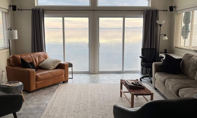 Malletts Bay House | 2 BR waterfront home. Colchester Point, Lake Champlain. 15 min to Burlington.