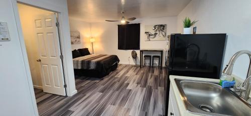 Orchidlands Estates Apartment | #2 Cozy Vacation Hideaway Self CheckIn Studio Apt
