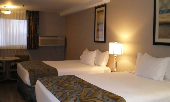 Nampa Hotel | 2 Family-Friendly Units! Indoor Swimming Pool, Near Idaho Black History Museum!