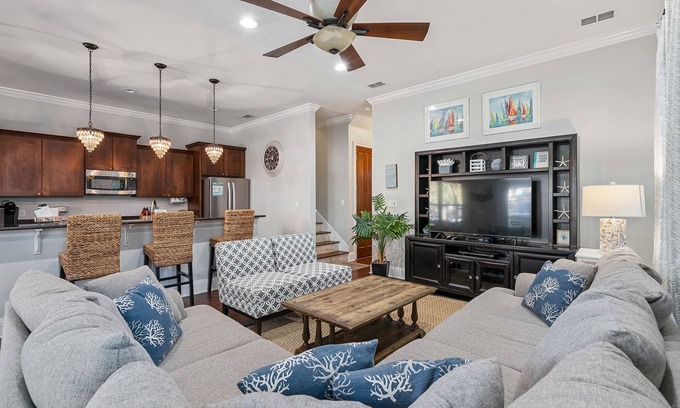 Villages of Crystal Beach House | 2 King👑Master Suites~Crystal Beach~Lagoon Pool~Beach Trolley~4BR Sugar Shack