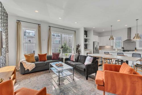 Nashville House | 2 Lux Homes with Rooftop Views Sleeps 24