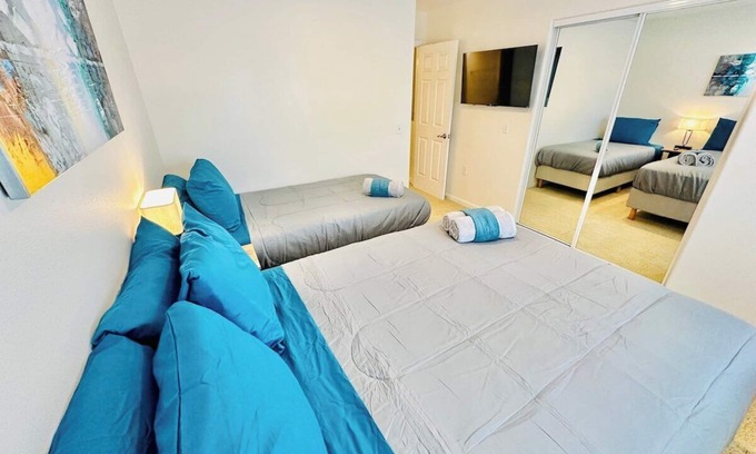 Reno House | 2 Masters, 3 TVs, Sleeps 7/D8