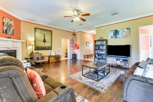 Lynn Haven House | 2 Mi to Beach and Boating Family Home in Lynn Haven