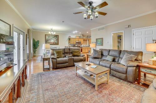 Branson House | 2 Mi to Branson Landing Quiet Home with Lake View