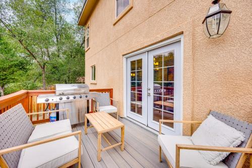Colorado Springs House | 2 Mi to Dtwn Colorado Springs Home with Large Yard!