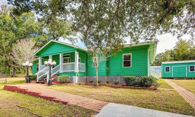 Fairhope House | 2 Mi to Fairhope Pier: Home w/Large Yard!