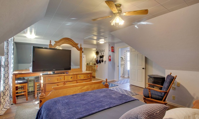 Lawton Apartment | 2 Mi to Fort Sill: Studio w/Home Gym in Lawton