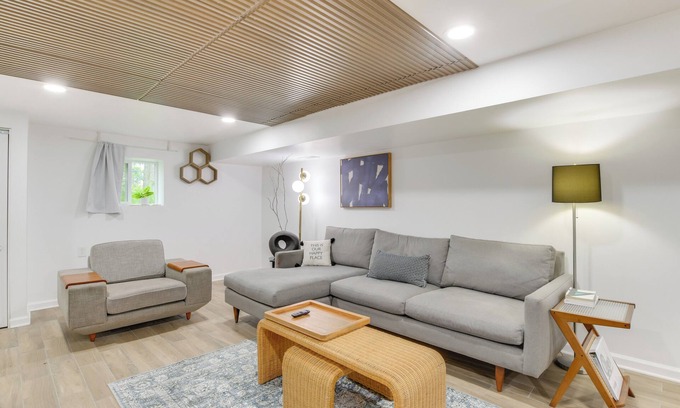 Belmont Cragin Apartment | 2 Mi to Logan Square: Pet-Friendly Unit w/Yard!