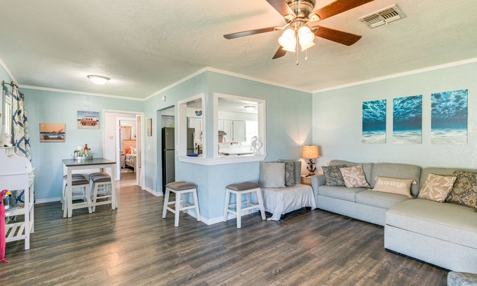 Aransas Pass House | 2 Mi to Redfish Bay: Aransas Pass Home w/Fire Pit