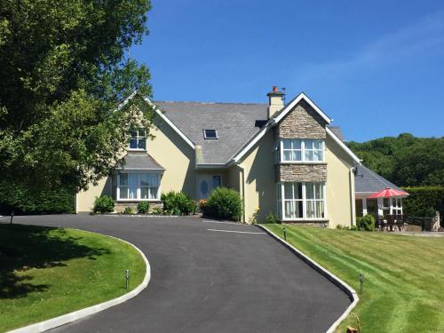 Kenmare Bed & Breakfast | 2 Mile Lodge