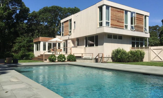 Sag Harbor House | 2 MINS to GLORIOUS LONG BEACH & 8 MINS HAMPTON CLASSIC