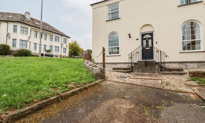 Lostwithiel Cottage | 2 OLD TALBOT COTTAGES, pet friendly, with a garden in Lostwithiel