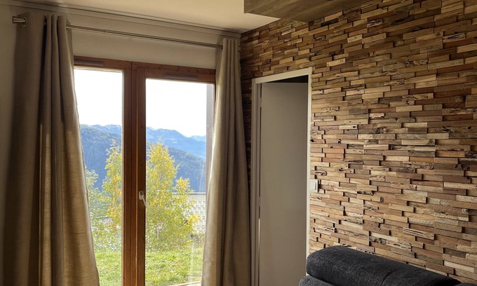 La Rosiere Apartment | 2 p. garden 40m2 south facing Les Terrasses resort center + covered parking