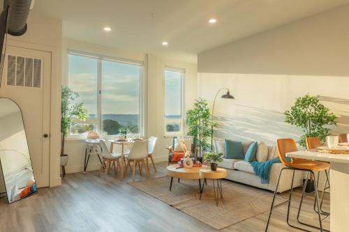 East Orange Apartment | 2 Queen Bed with Free Parking, NYC View, Near Train Station
