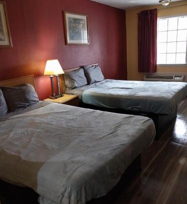 Jackson Apartment | 2 Queens Bed Hotel Room 142