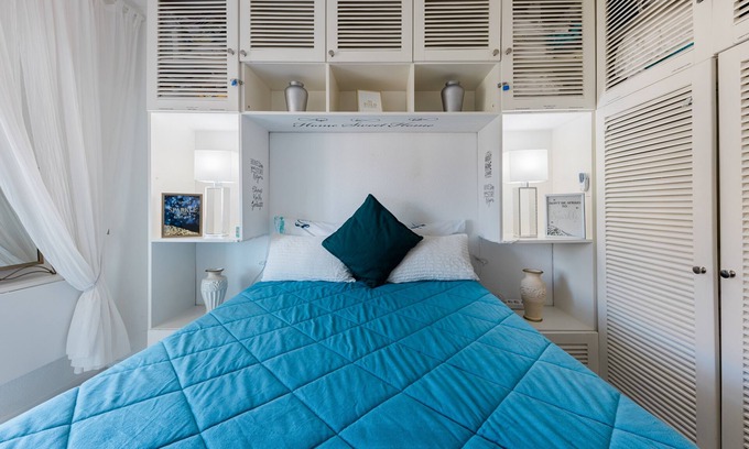 Costa de Caparica House | 2 Room Apartment - 5 minutes to Costa da Caparica Beach and Bars