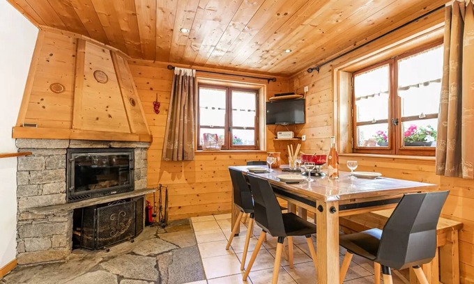 Bonneval-sur-Arc Apartment | 2 room apartment for 6 people close to the slopes - 2 rooms 6 people