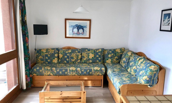 Vallandry Apartment | 2-Room Apartment, 6 pax, Vallandry, Near Slopes & Shops, Pets, TV