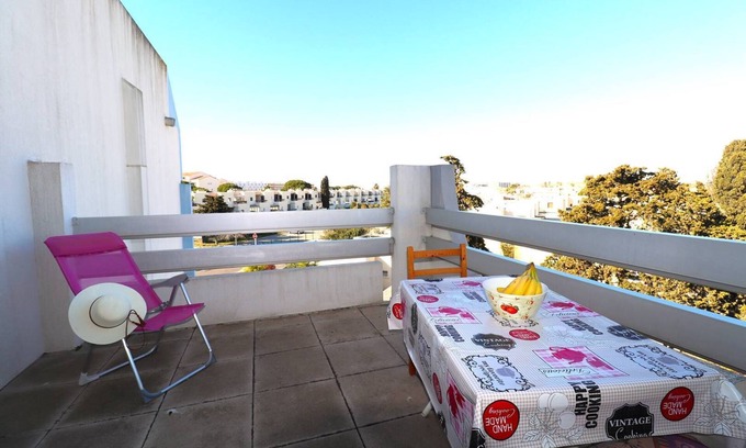 Le Grau-Du-Roi Apartment | 2 room cabin 6 beds air conditioning swimming pool beach