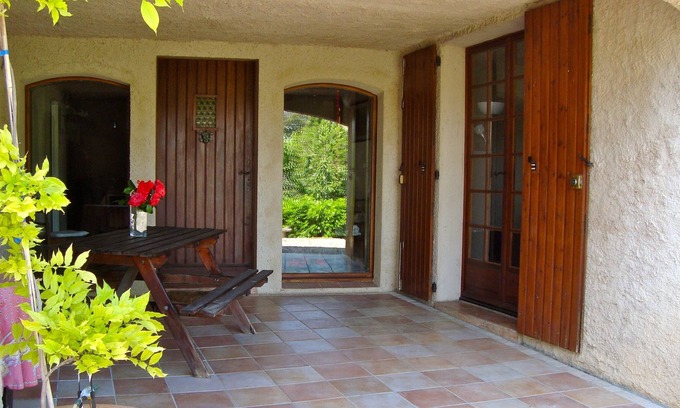 Esparron-de-Verdon Apartment | 2 rooms 42m2 + PATIO + POOL