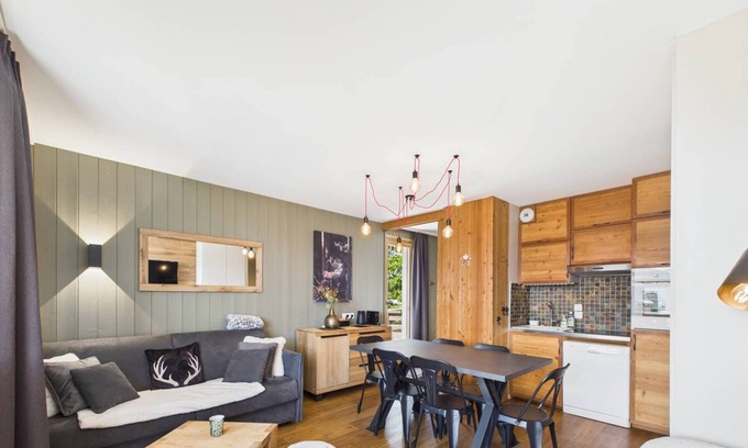 La Rosiere Apartment | 2 ROOMS 8 PERSON SKI IN/OUT