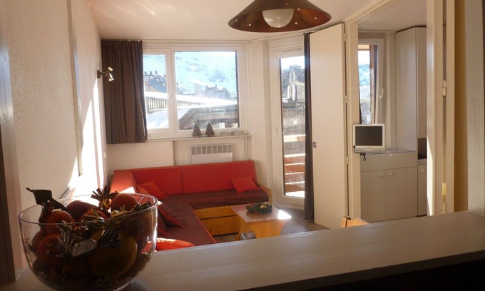 Avoriaz Apartment | 2 rooms, sleeps 4-5, ideally located at the Fontaines Blanches