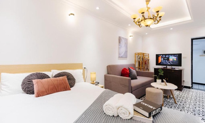 Hang Buom Apartment | 2 separate bedrooms- Super central location