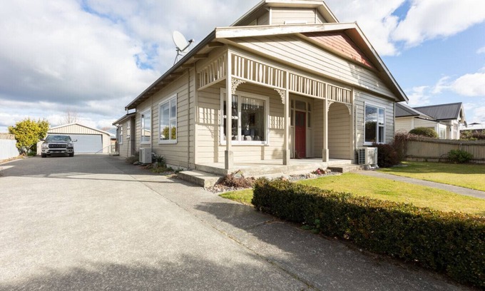 Methven House | 2 Storey Villa, Games room, Ski storage