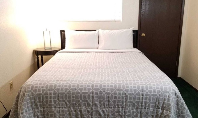 Page House | 2 story 2 bedroom condo