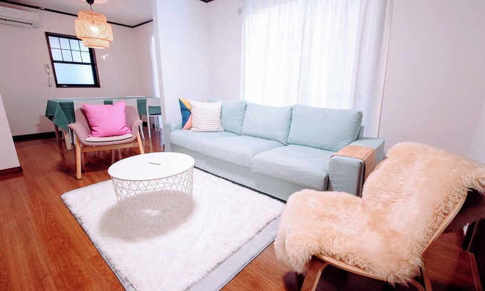 Chuo House | 2-story house for rent】Soga station area with parking lot, good access to Makuhari/Disney, max. 9 people
