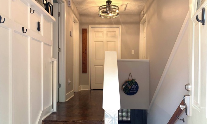 Watkinsville House | 2-TICKETS for UGA/UAB + HOUSING less than 15-min from Sanford Stadium