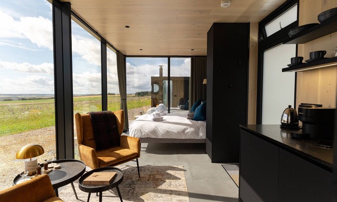 Montrose Cottage | 2. Triumph - sleeps 2 guests in 1 bedroom